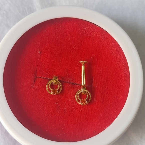 Beautiful new ring type earrings - Picture 8 of 10